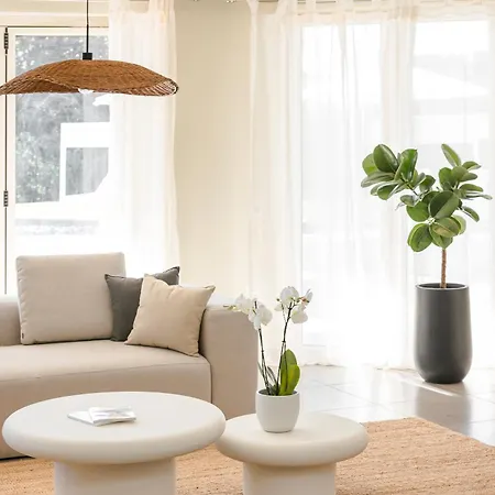 Felicity Вилла *