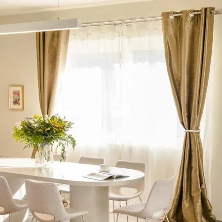 Вилла Felicity Свороната