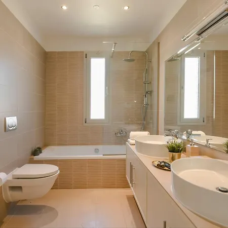 Felicity Вилла *