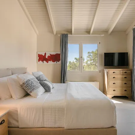 Felicity Вилла Свороната