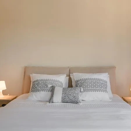 Вилла Felicity Свороната