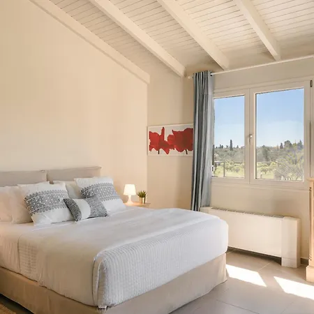 Felicity Вилла Свороната