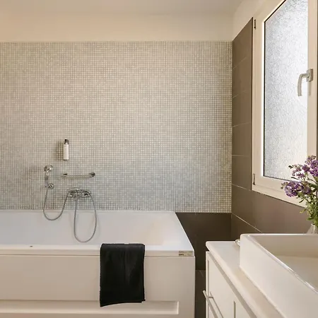 Felicity Вилла Свороната