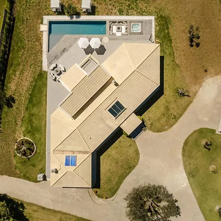 Felicity Свороната